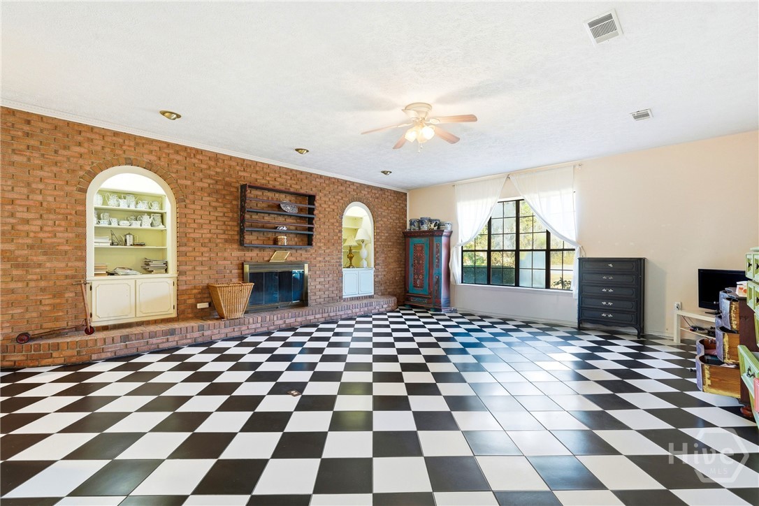 863 N Macon Street