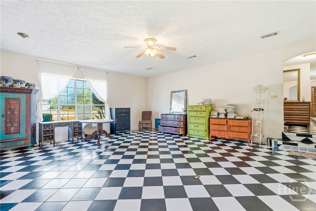 863 N Macon Street