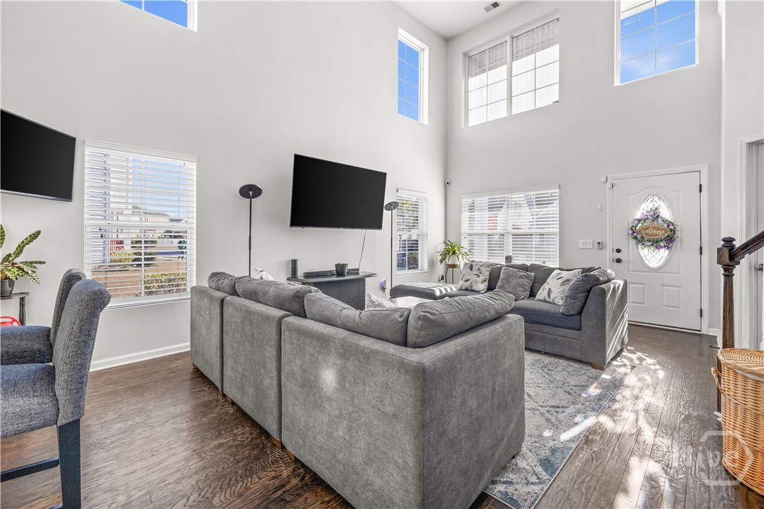 113 Crabapple Circle