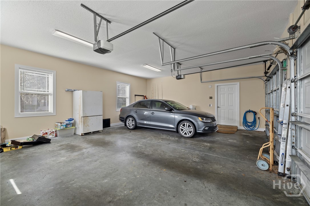 401 River Oaks Drive 401