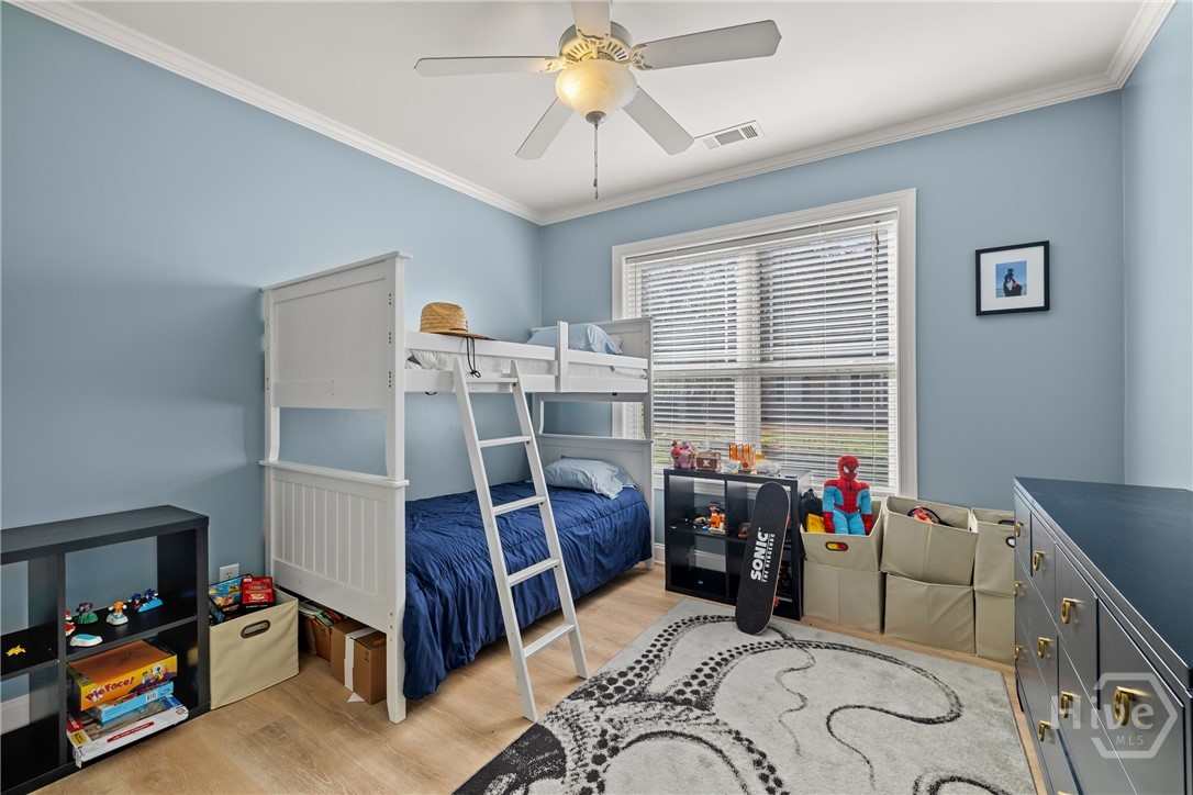 401 River Oaks Drive 401