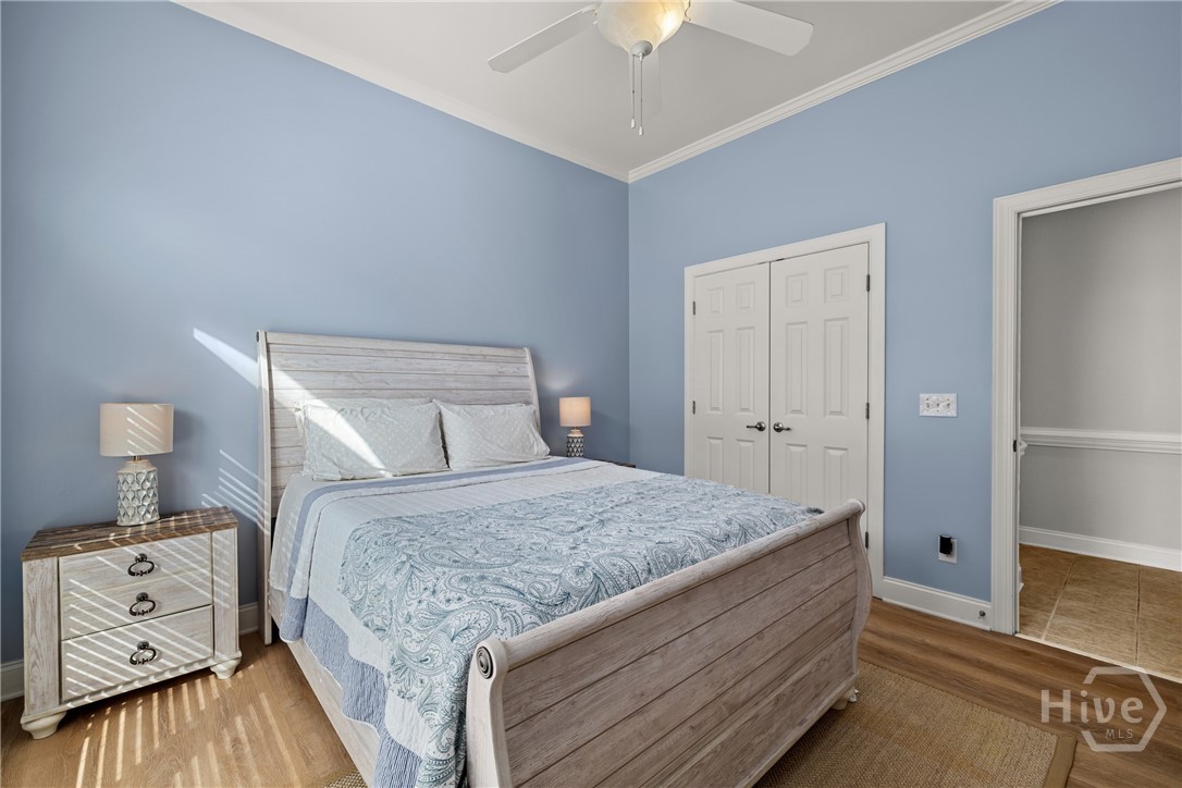 401 River Oaks Drive 401