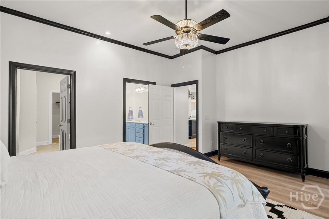 401 River Oaks Drive 401