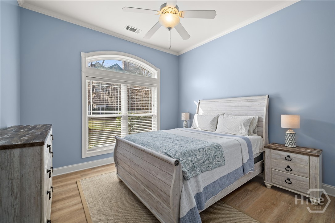 401 River Oaks Drive 401