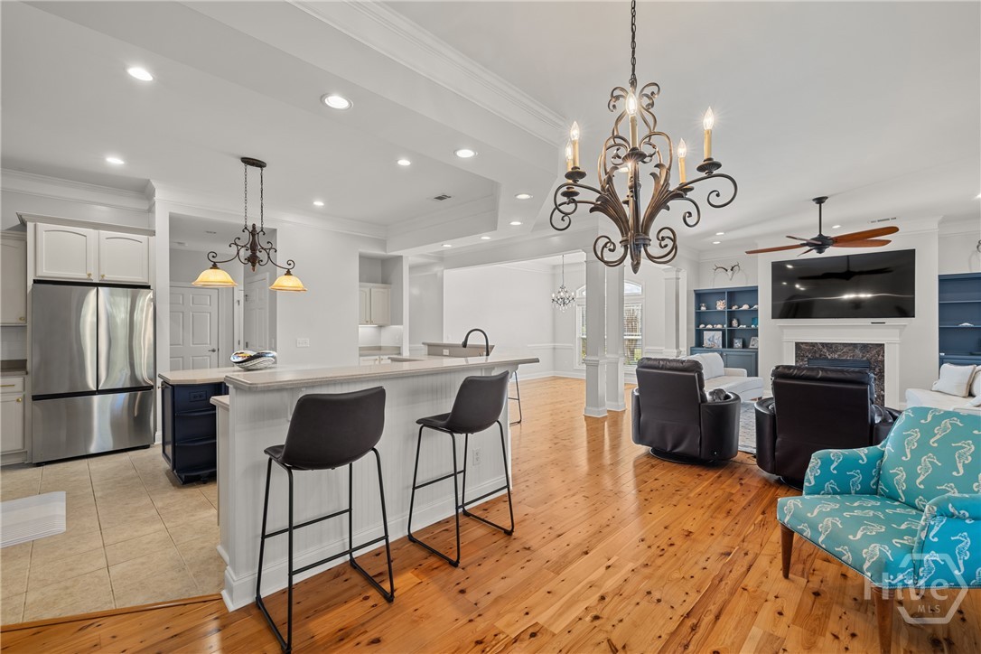 401 River Oaks Drive 401