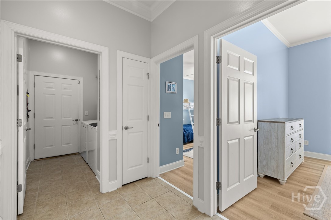 401 River Oaks Drive 401