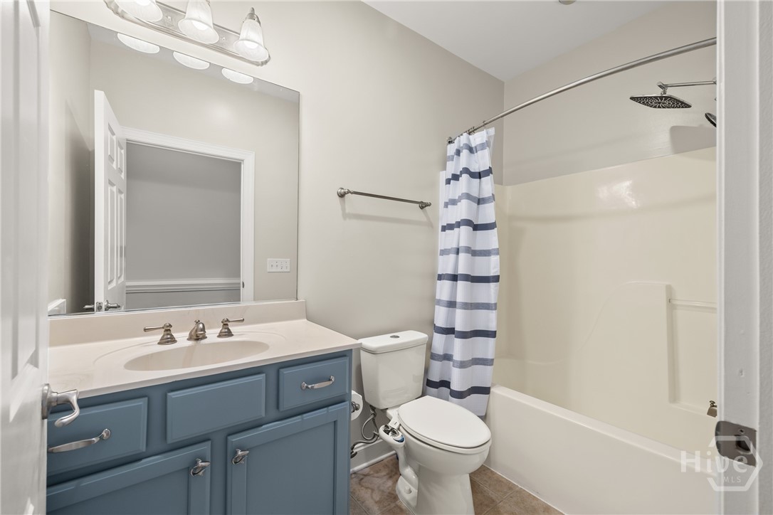 401 River Oaks Drive 401