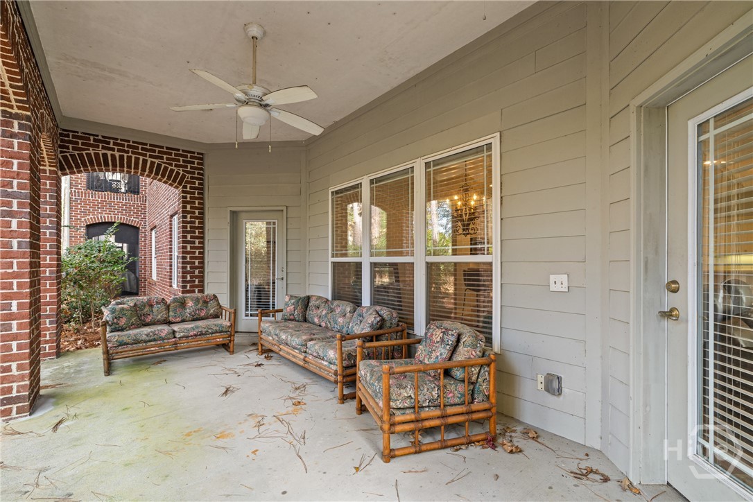 401 River Oaks Drive 401