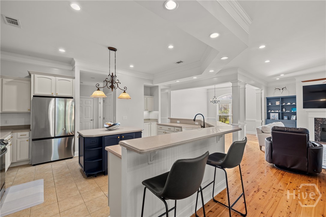 401 River Oaks Drive 401