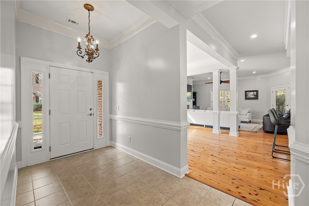 401 River Oaks Drive 401