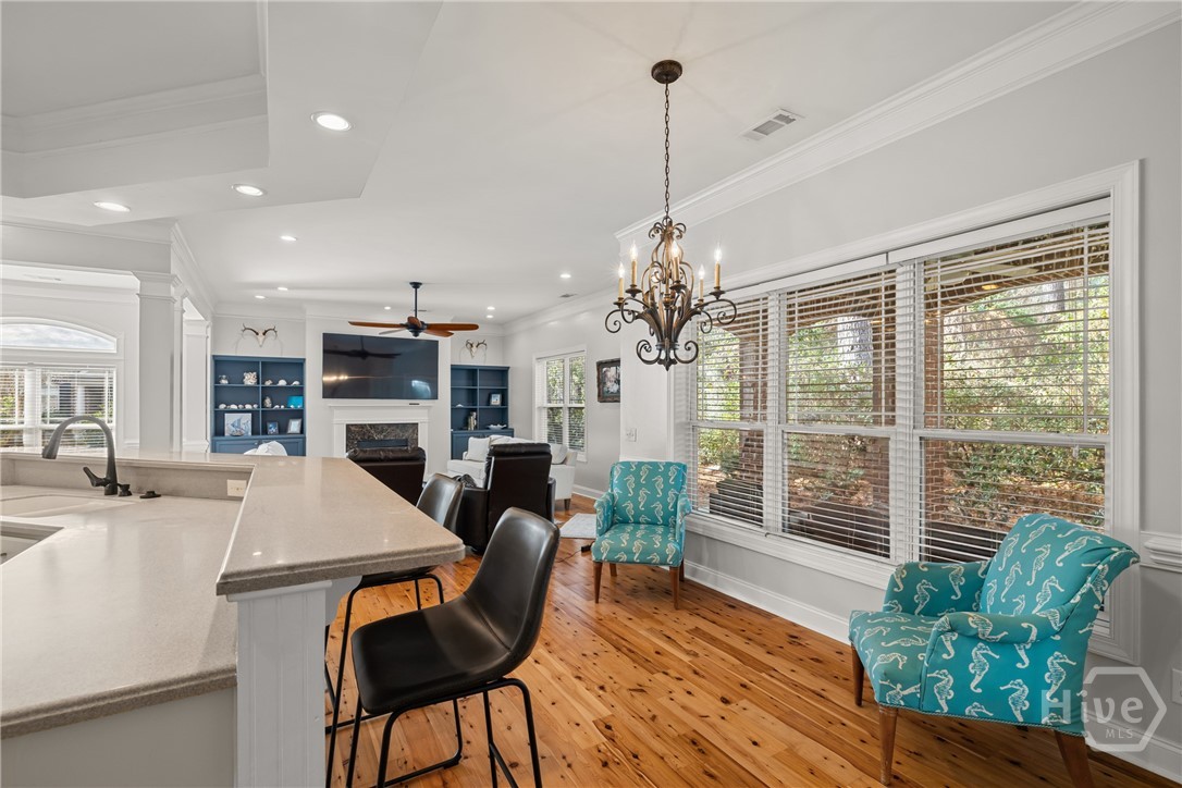 401 River Oaks Drive 401