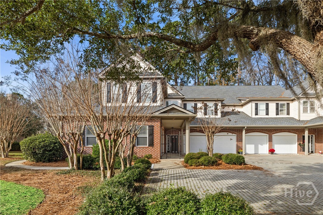 401 River Oaks Drive 401
