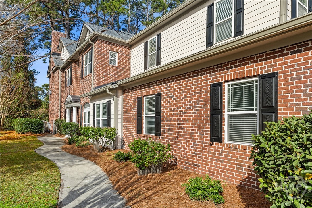 401 River Oaks Drive 401