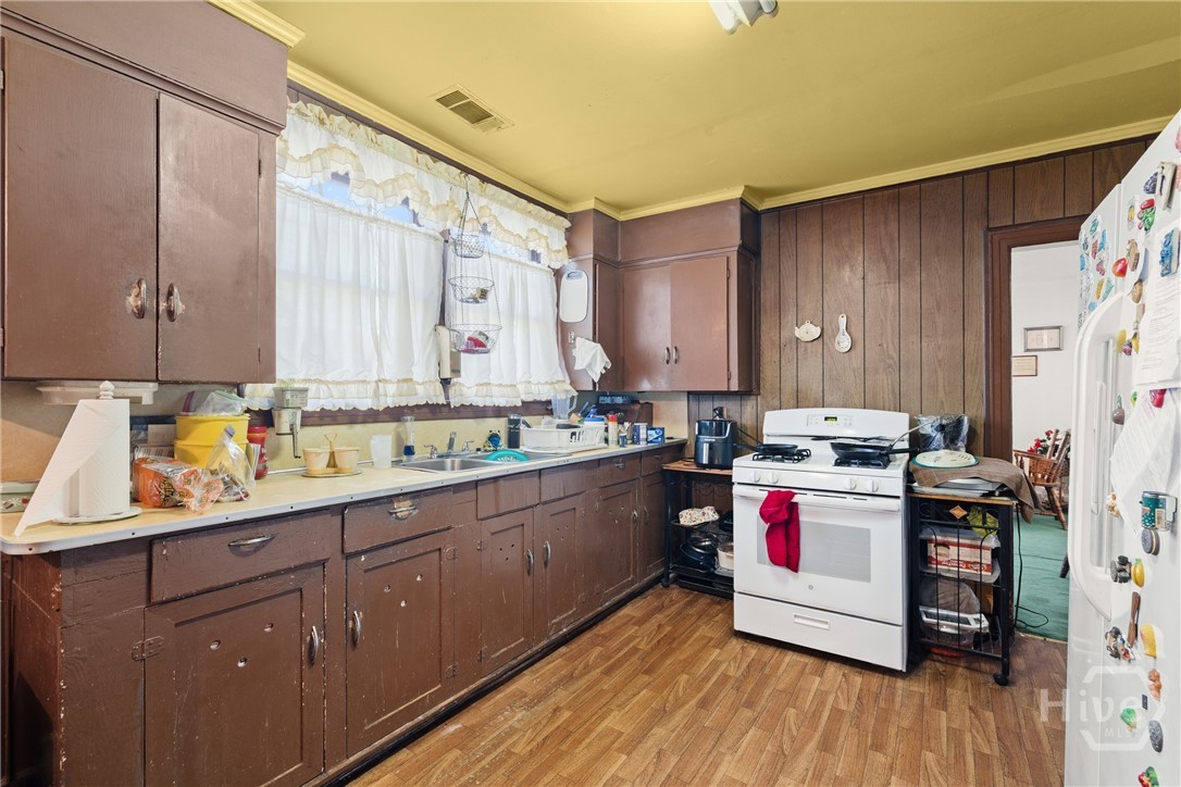 723 E 39th Street