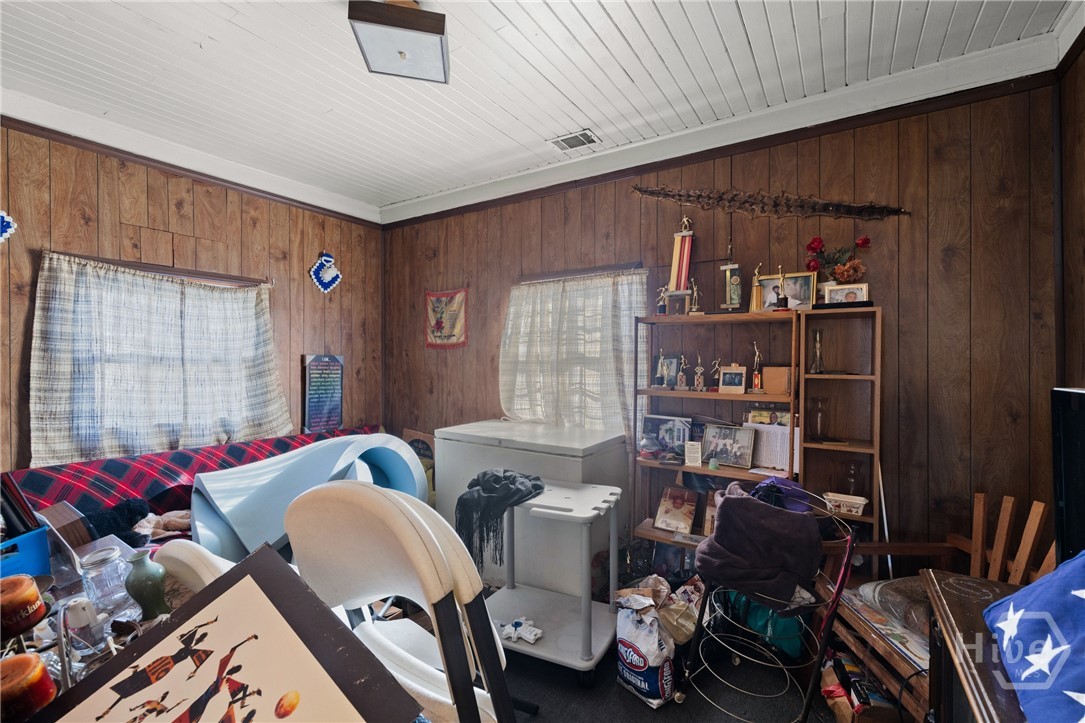 723 E 39th Street