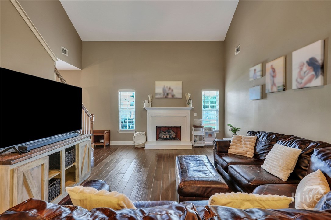 106 Laurel Lane