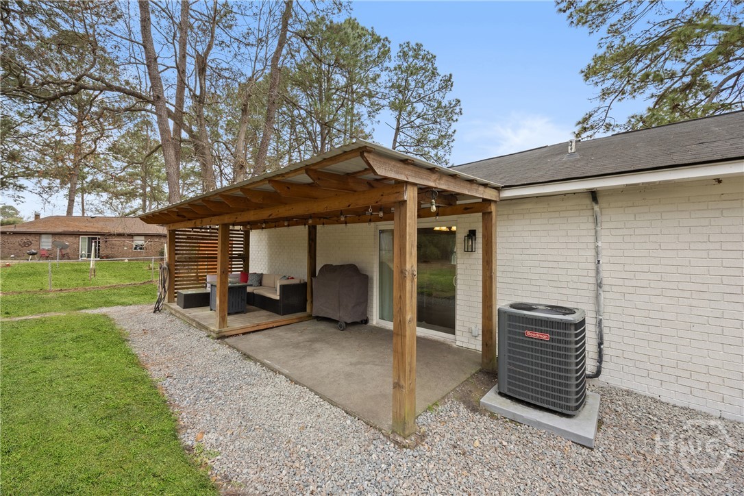 1318 Whitfield Park Drive