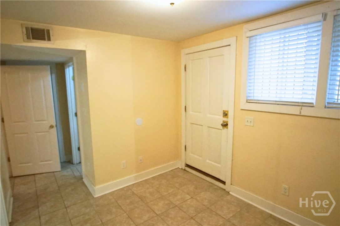 209 E Duffy Street B