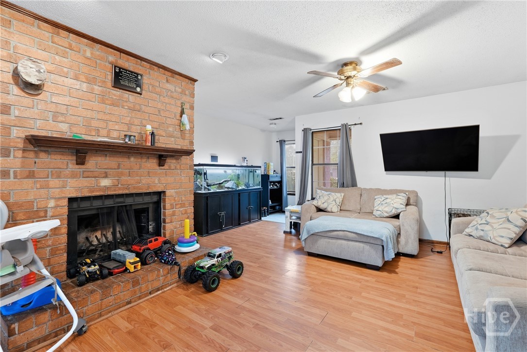 312 York Lane