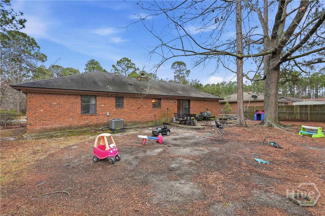 312 York Lane