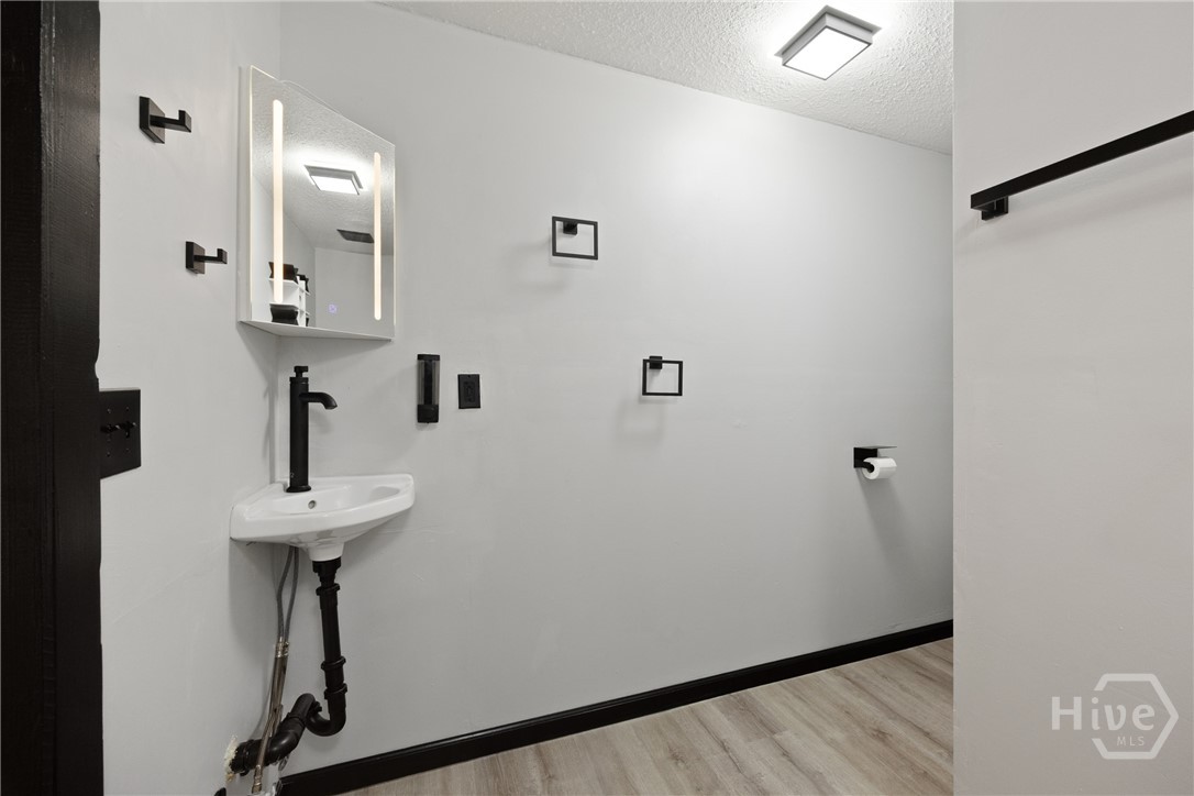 1005 Johnston Street