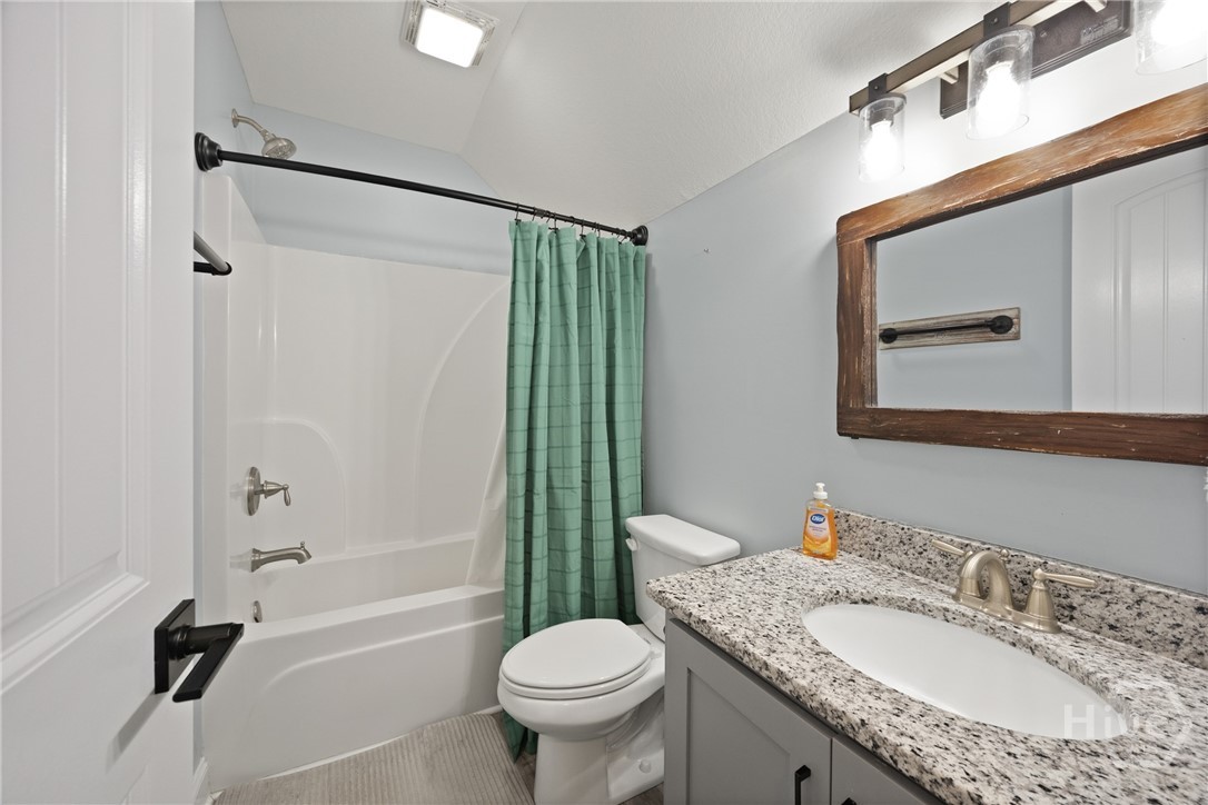 440 Rivercrest Drive