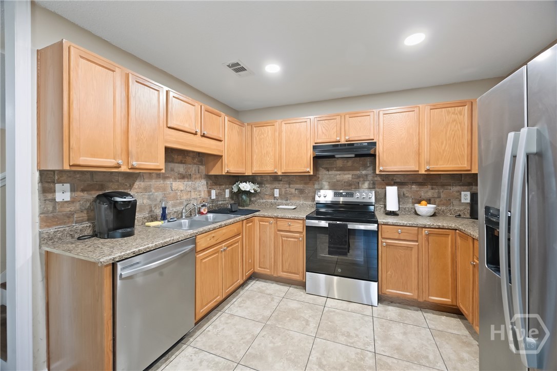 2 Willow Lakes Drive