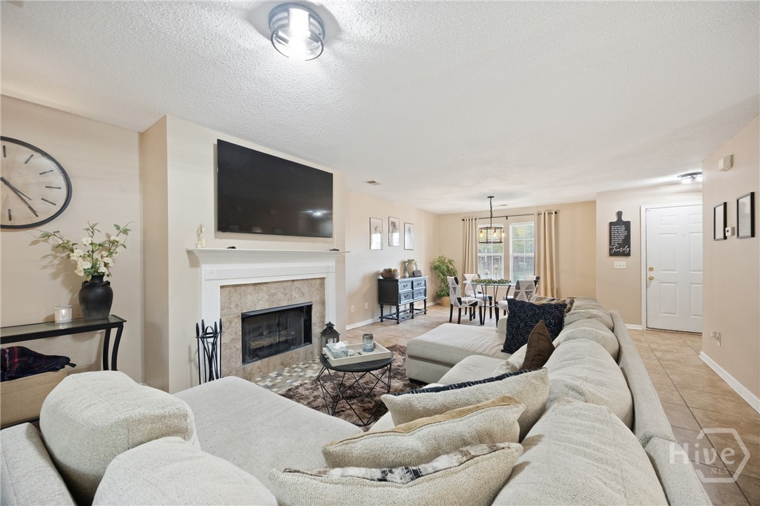 2 Willow Lakes Drive