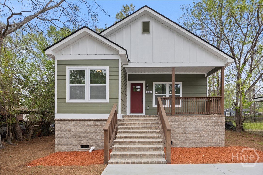 2010 Packard Avenue