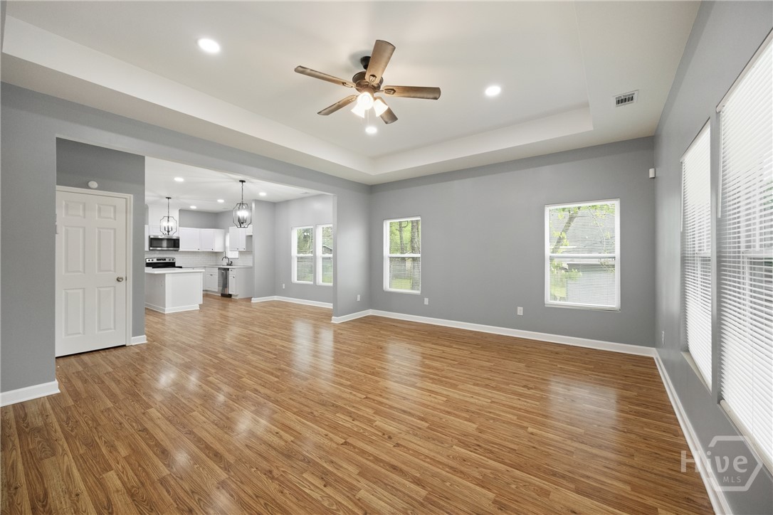 2010 Packard Avenue