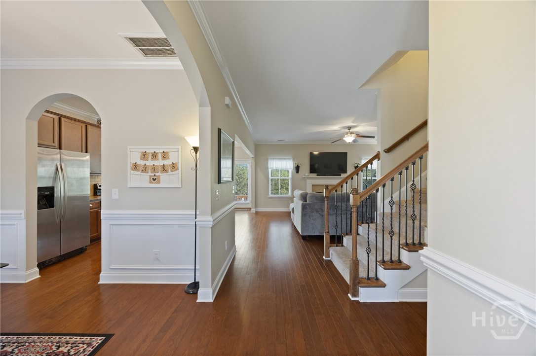 498 Waverly Lane