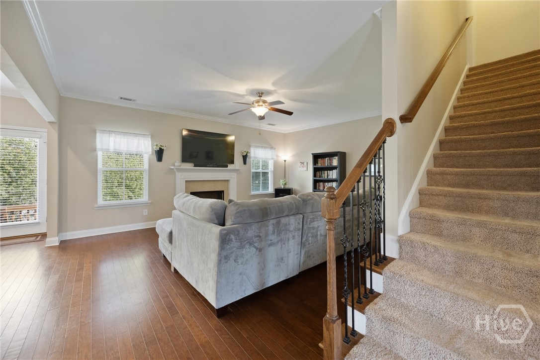 498 Waverly Lane