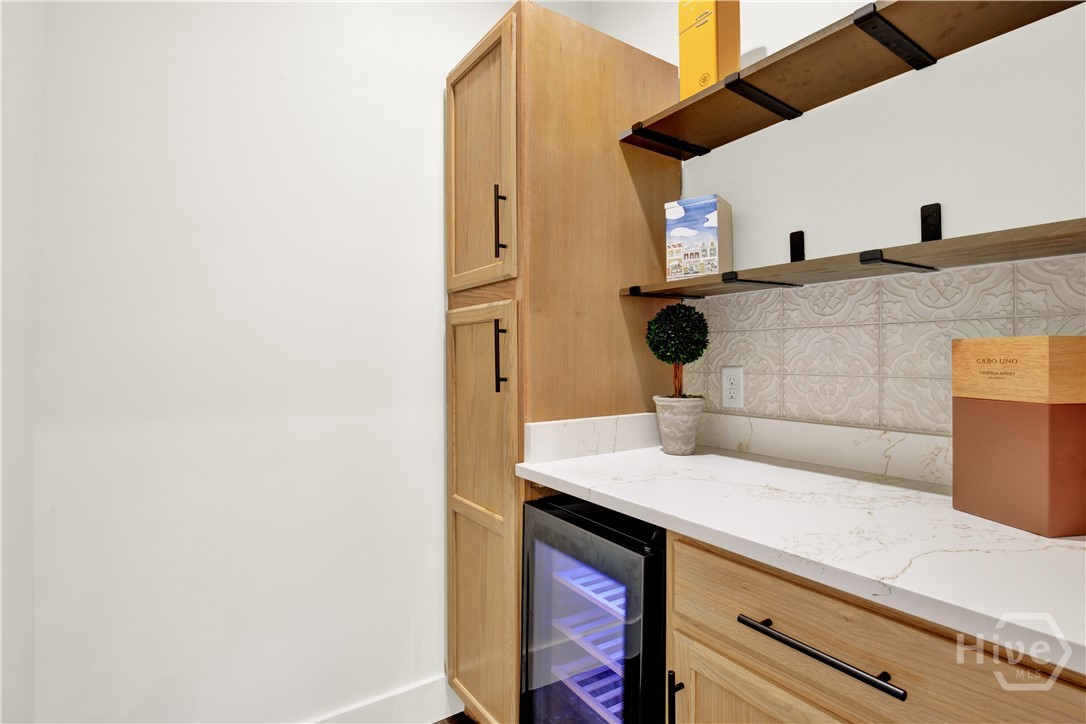 45 Dutchman's Cove Road