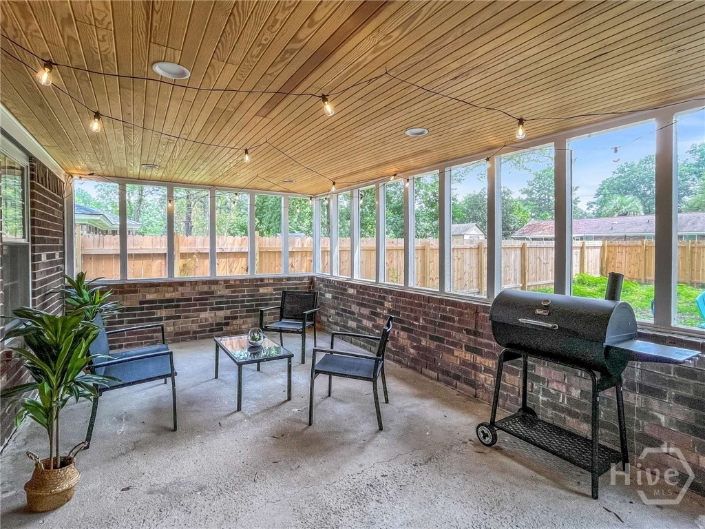 1224 Crawford Way