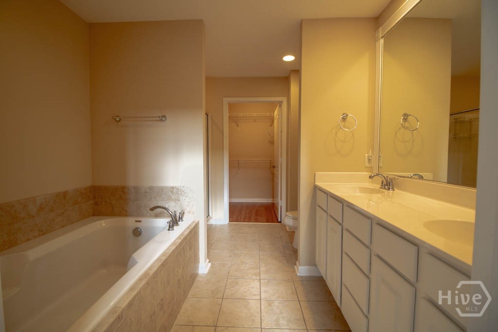 127 Ventura Place