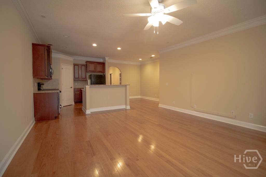 127 Ventura Place