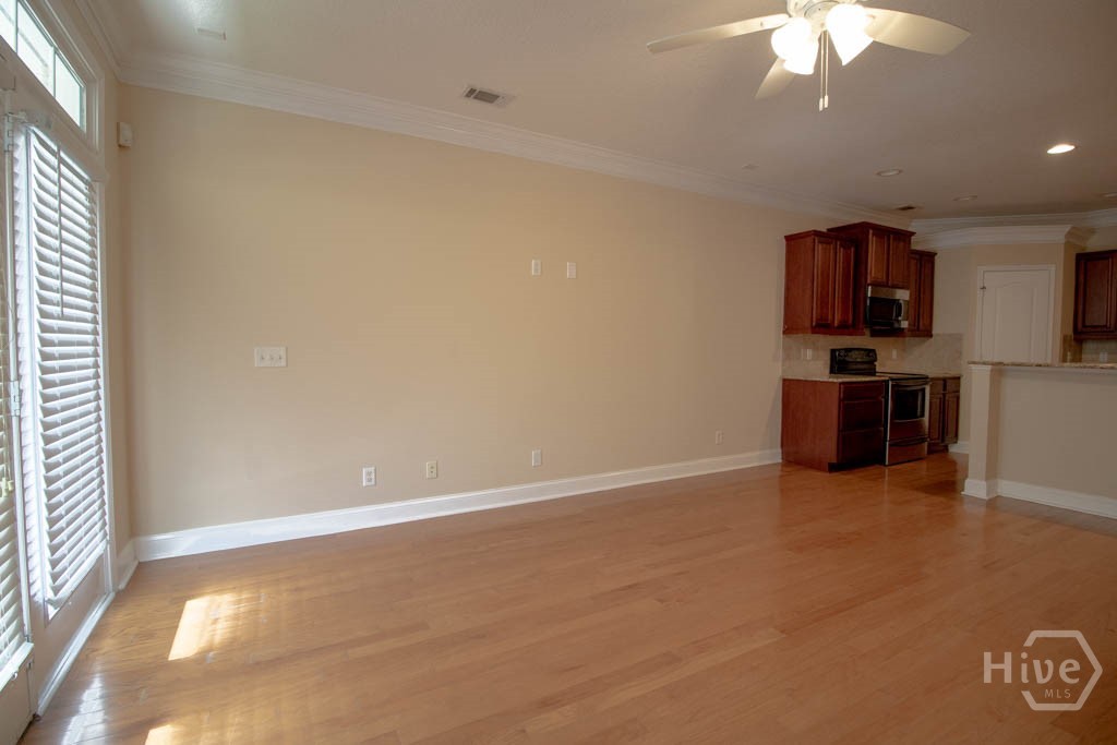 127 Ventura Place
