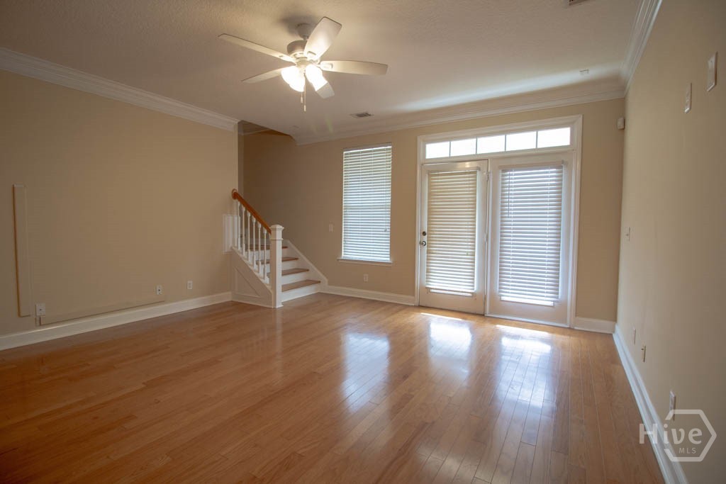 127 Ventura Place