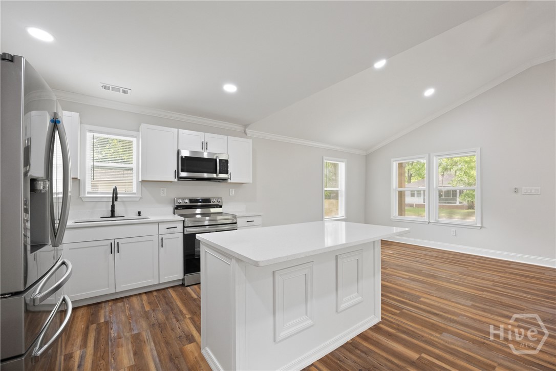 2010 Palmetto Avenue