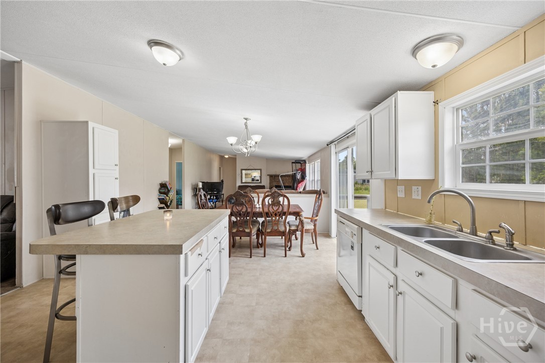 196 Tupelo Loop NE