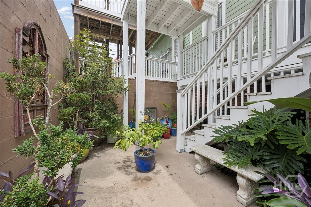 203 E Duffy Street C
