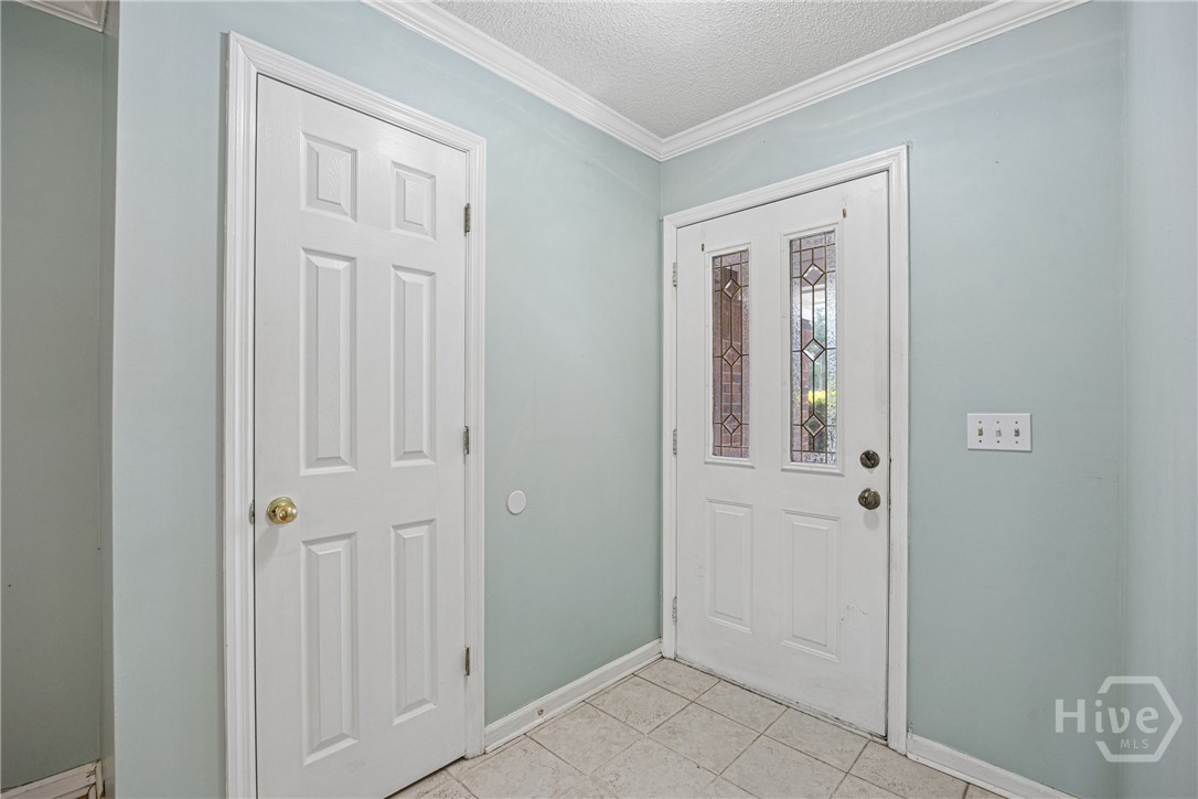 940 Hunters Run Road