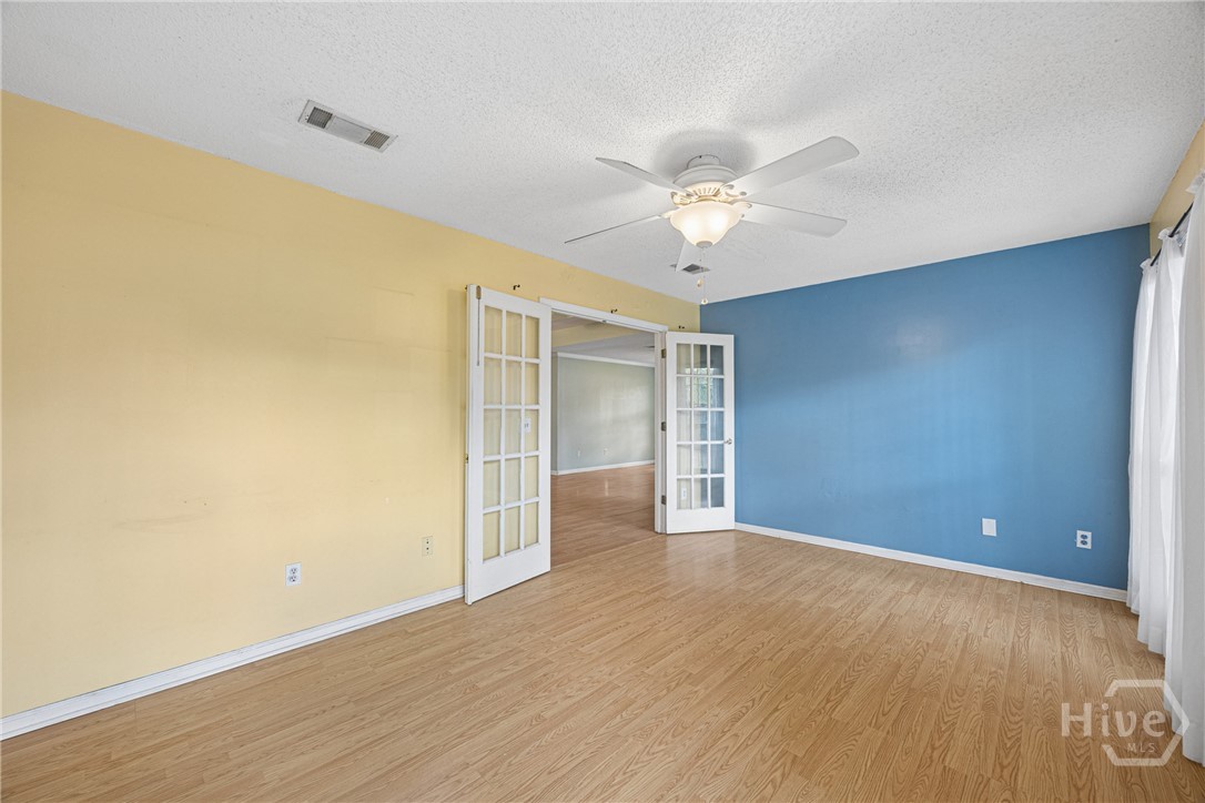 940 Hunters Run Road