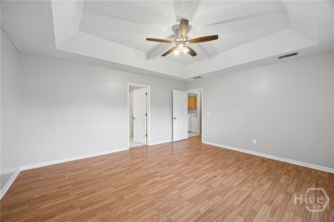 940 Hunters Run Road