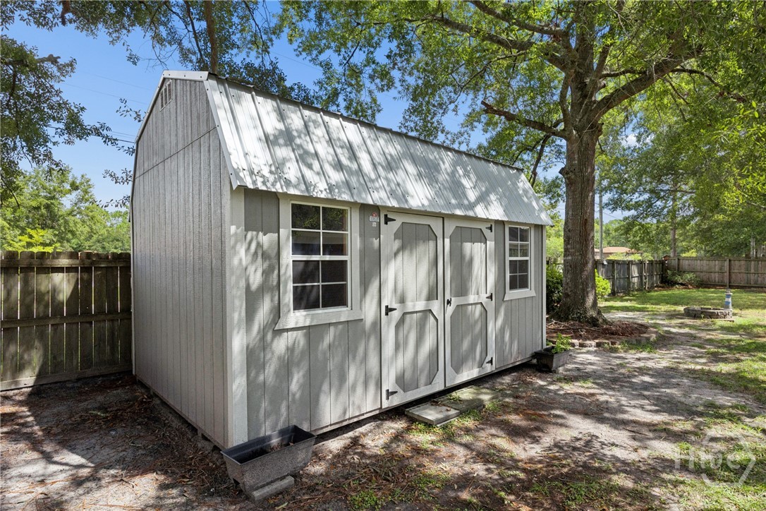 940 Hunters Run Road