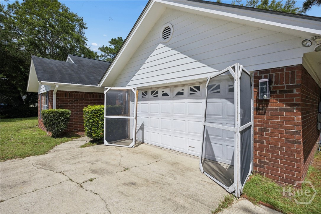 940 Hunters Run Road