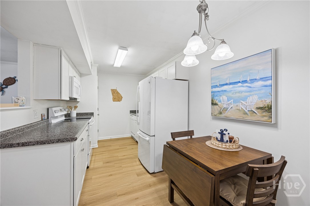 401 N Cromwell Road