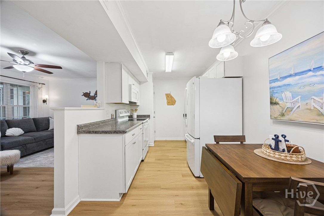 401 N Cromwell Road