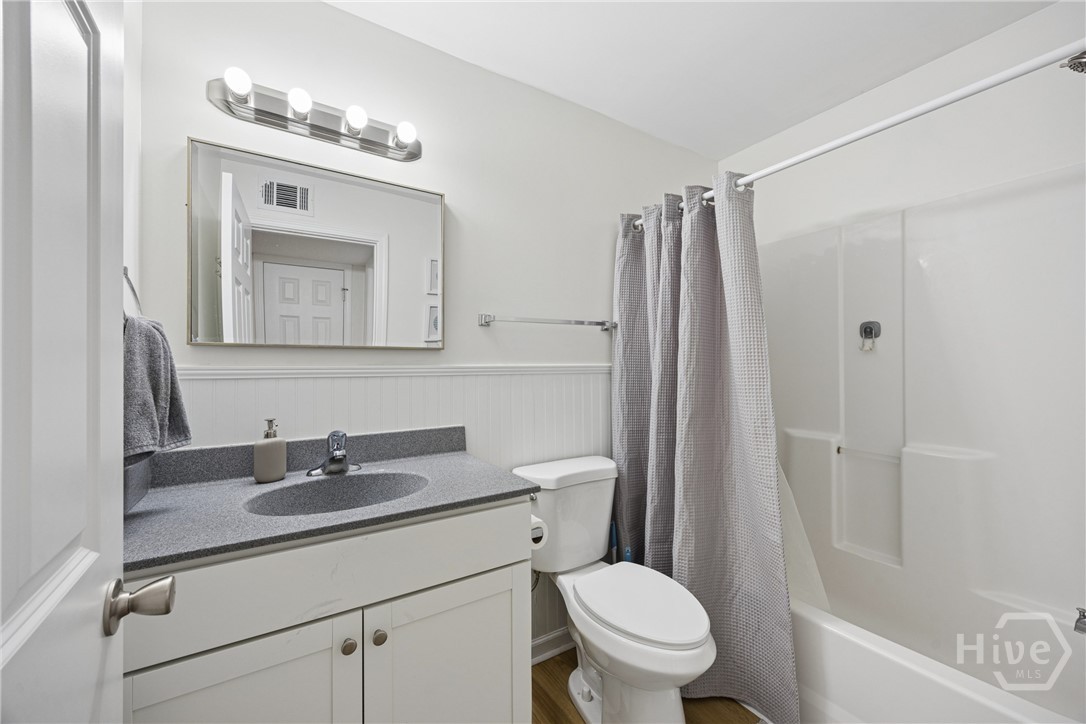 401 N Cromwell Road