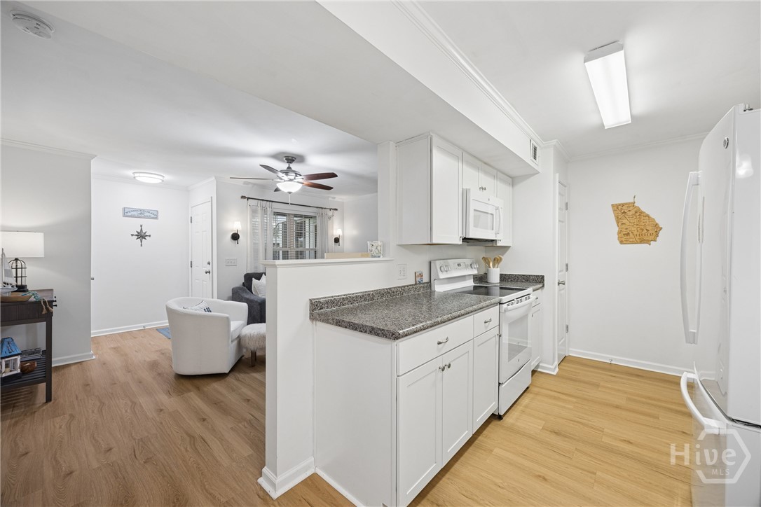401 N Cromwell Road